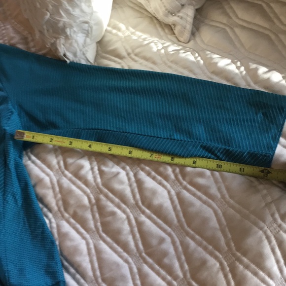 Worn once! Nike crop top - Picture 8 of 10